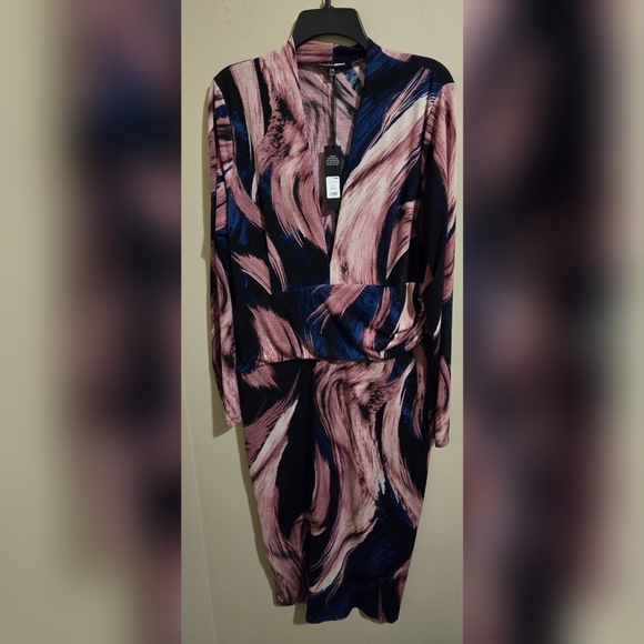 FASHION NOVA CURVE ARTISTIC SIDE MAXI DRESS SIZE 2X - Picture 3 of 4